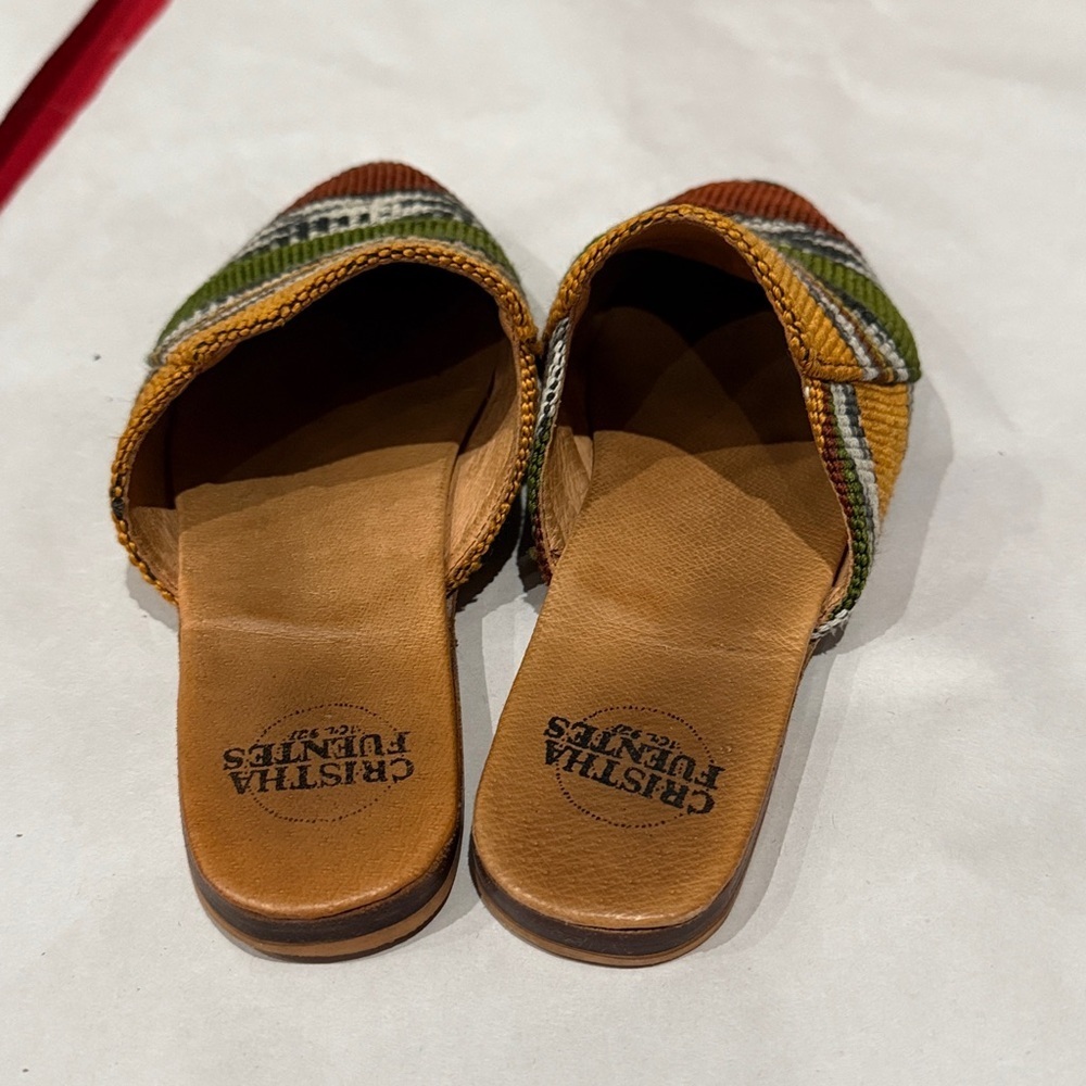 Trendy Multicolor handmade Woven Flats - Picture 4 of 5